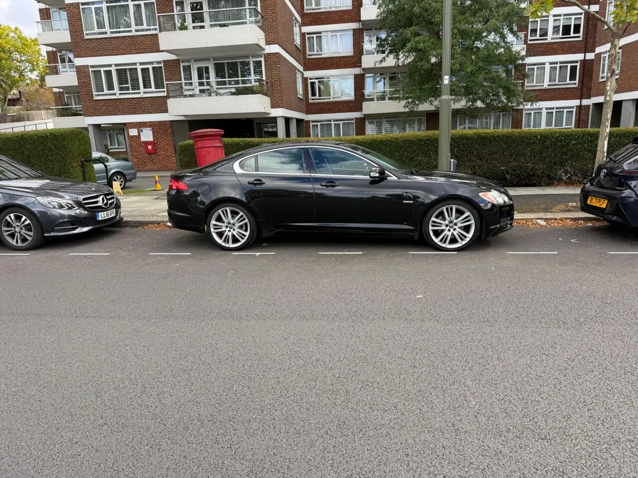Jaguar Xf 2009 photo 2