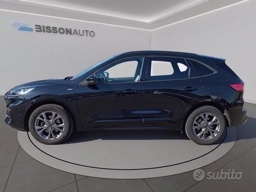 Ford Kuga 2022 photo 2