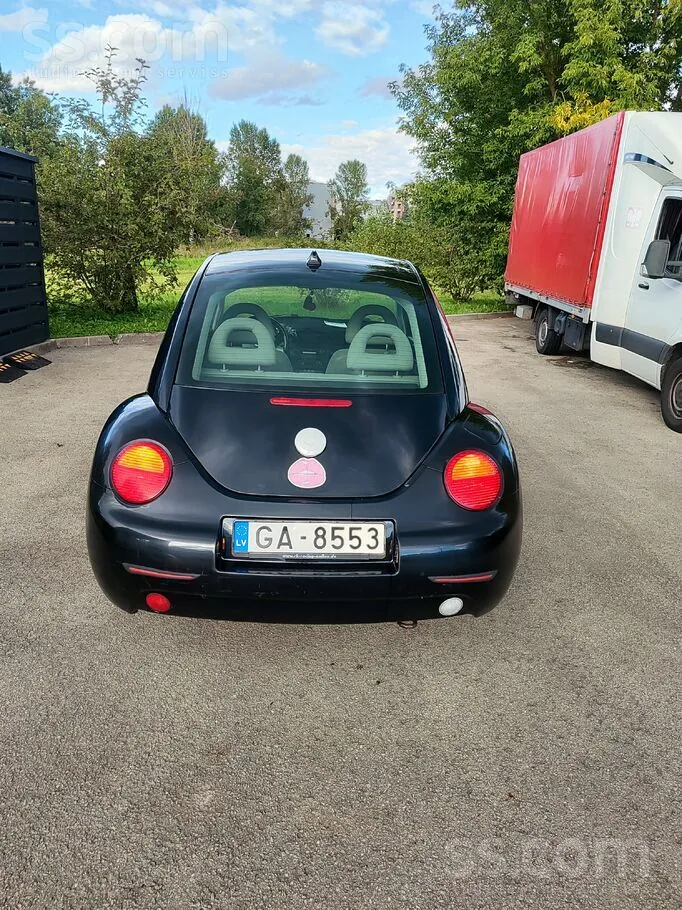 Volkswagen Beetle 2001 photo 2