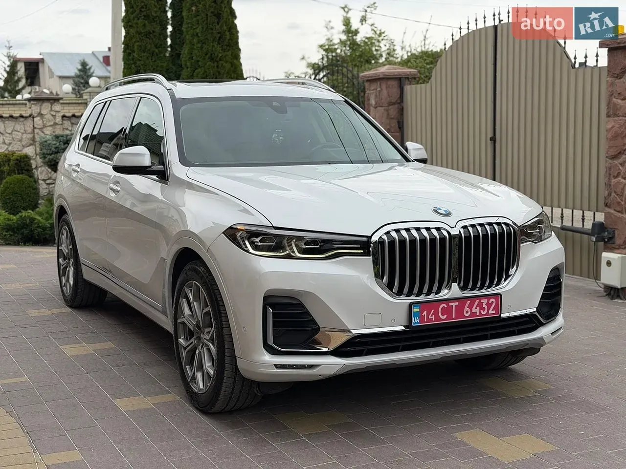 BMW X7