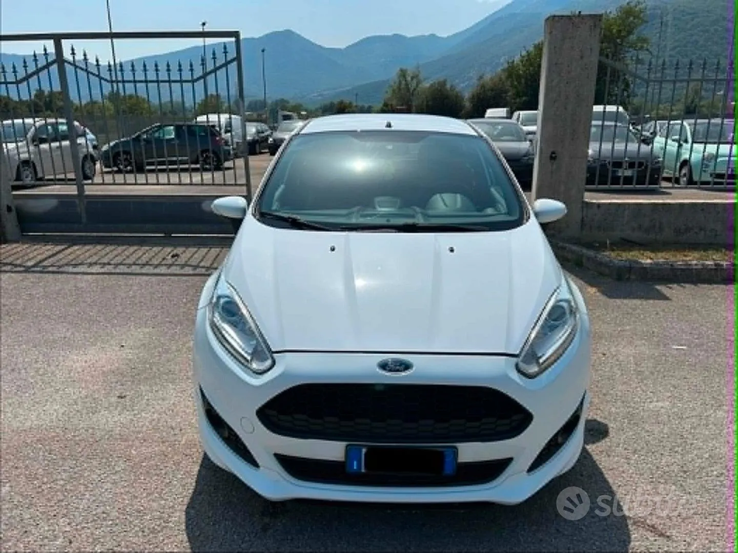 Ford Fiesta 2016 photo 2
