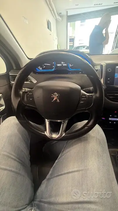 Peugeot 2008 2015 photo 5