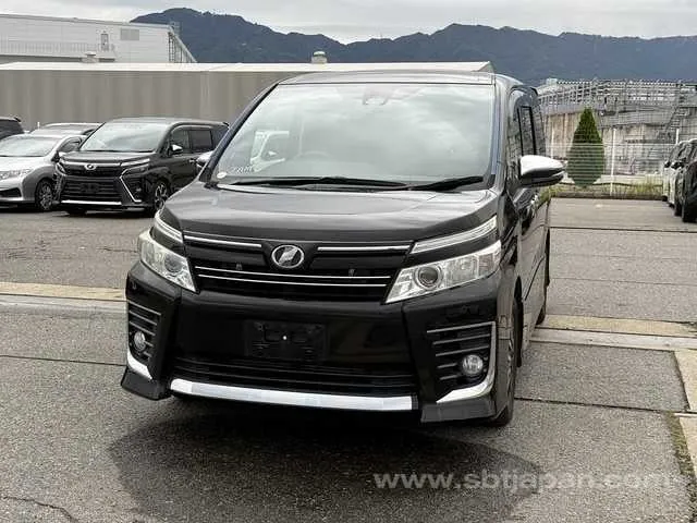 Toyota Voxy Zs Kirameki 2016 photo 2