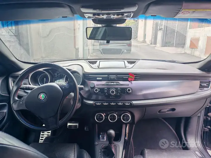 Alfa Romeo Giulietta 2015 photo 5