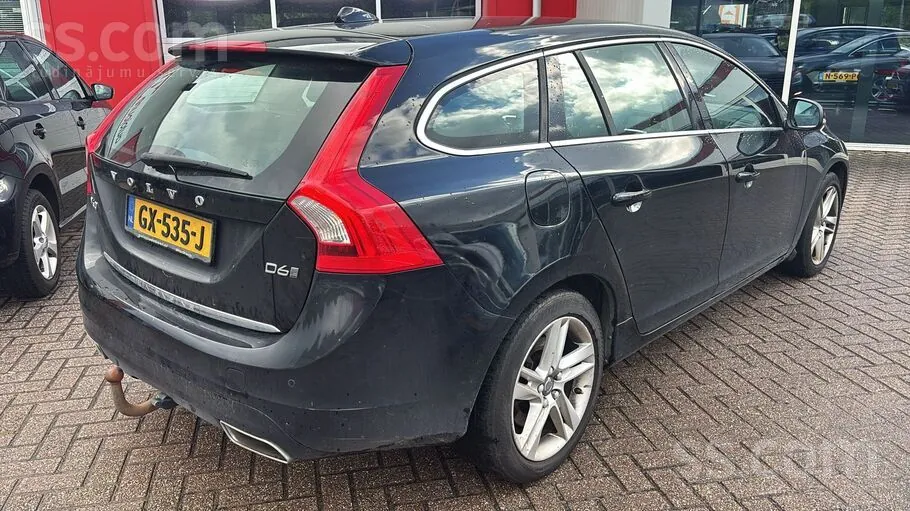 Volvo V60 2015 photo 3