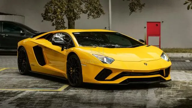 Lamborghini Aventador