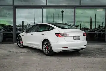 Tesla Model 3 2021 photo 4