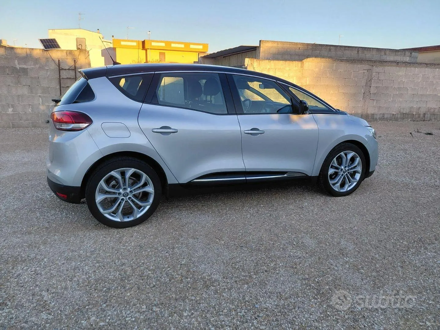 Renault Scenic 2019 photo 2