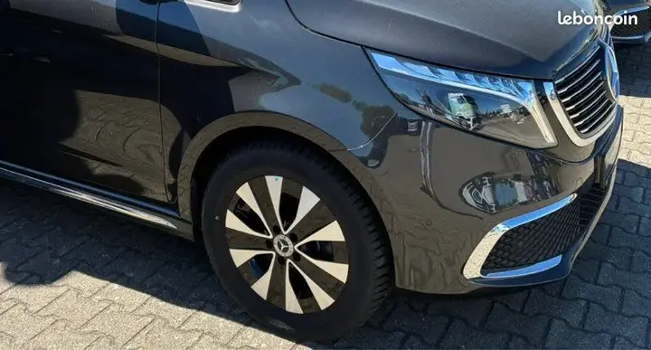 Mercedes-Benz Eqv 2024 photo 4