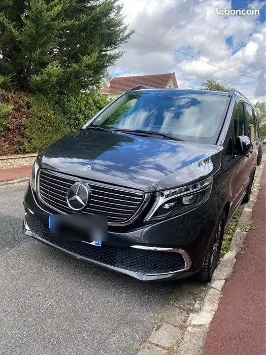 Mercedes-Benz Eqv 2024 photo 3