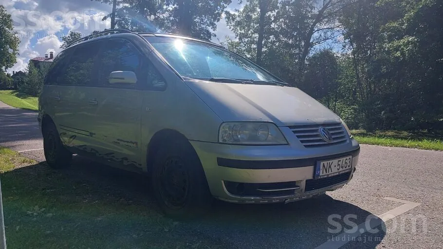 Volkswagen Sharan 2003 photo 2