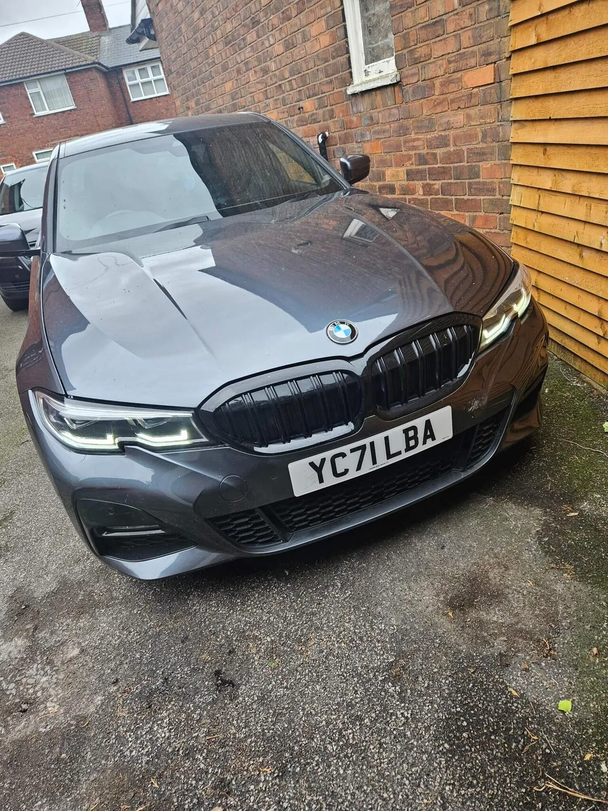BMW 3 Series 2021 photo 2