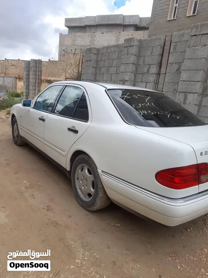 Mercedes-Benz C-Class 1999 photo 3