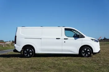 Ford Transit 2026 photo 3
