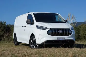 Ford Transit 2026 photo 2