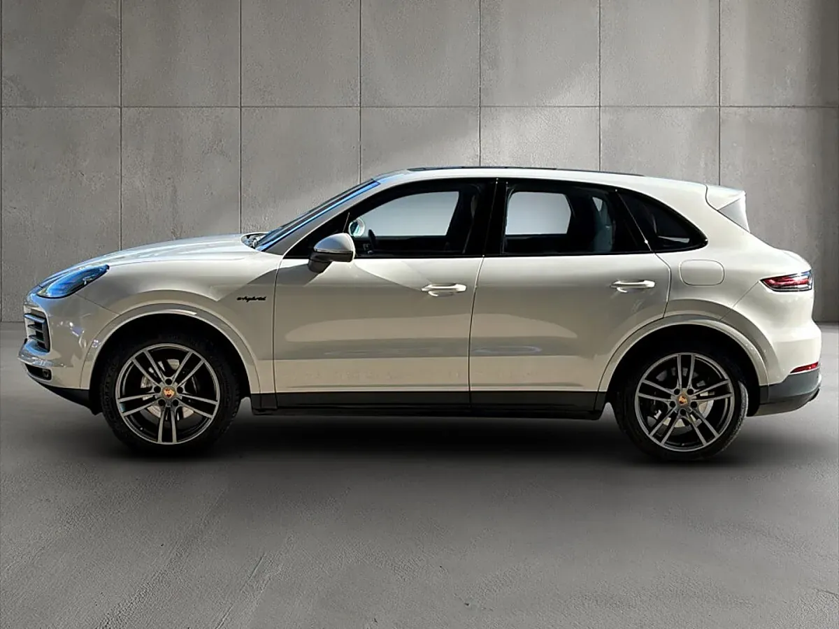 Porsche Cayenne 2023 photo 3