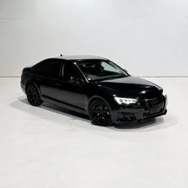 Audi A4 2018 photo 2