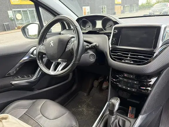 Peugeot 2008 2013 photo 4