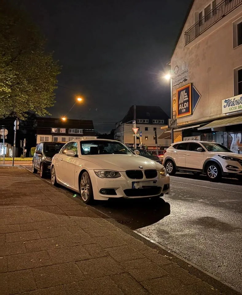 BMW E93