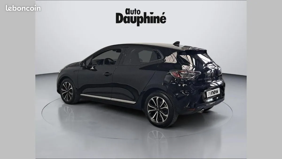 Renault Clio 2024 photo 3