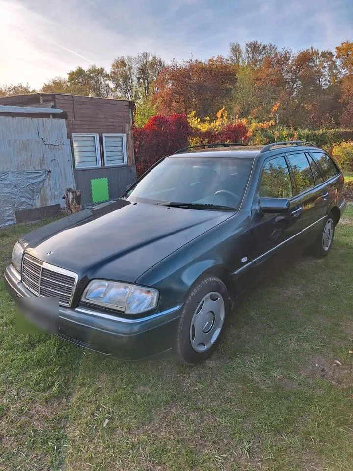 Mercedes-Benz C180