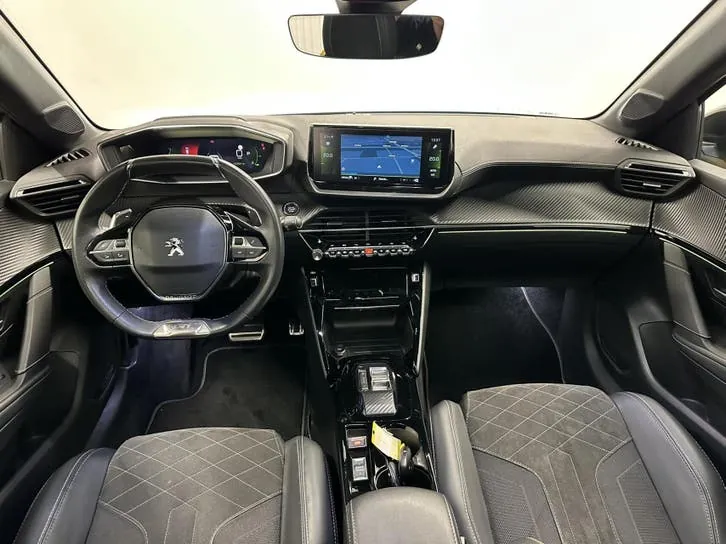 Peugeot 208 2022 photo 2