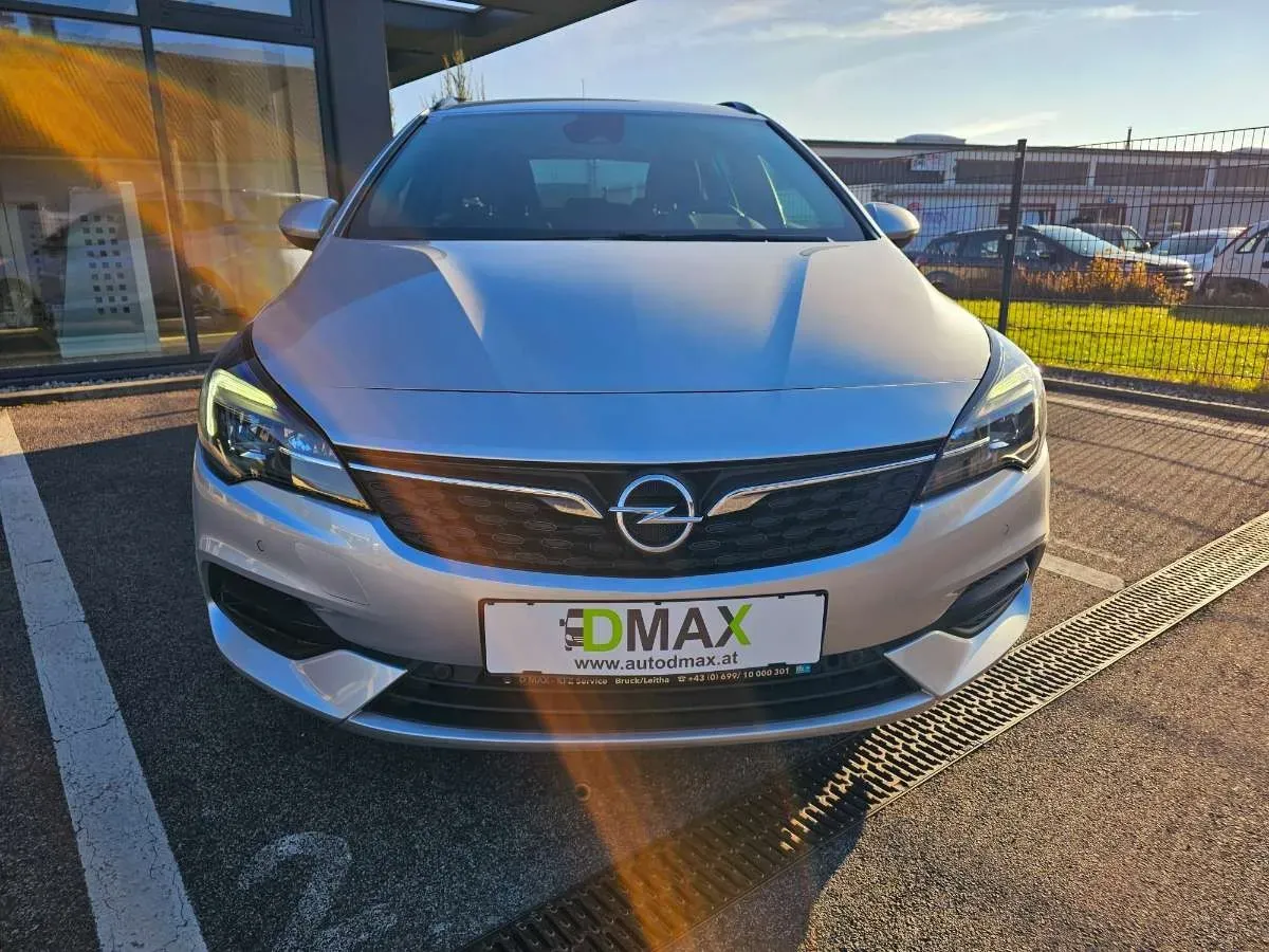 Opel Astra 2020 photo 2