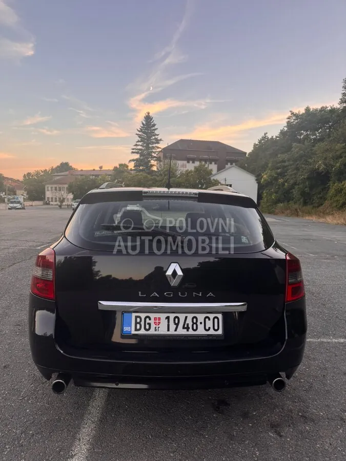 Renault Laguna 2010 photo 4