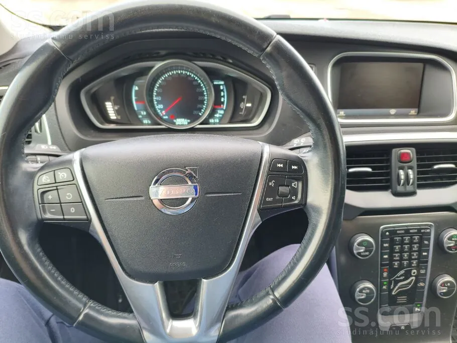 Volvo V40 2013 photo 4