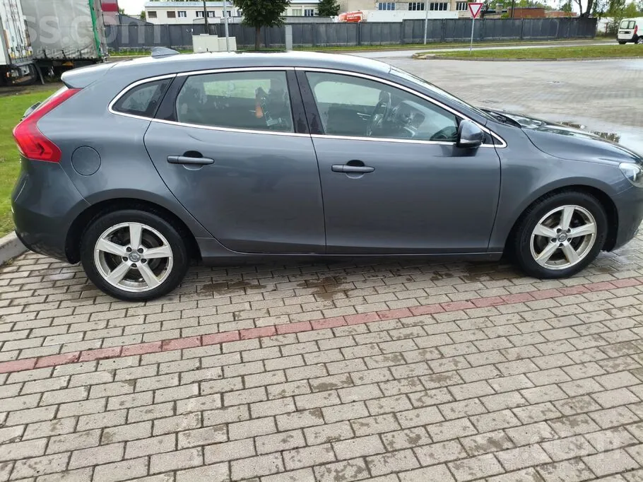 Volvo V40 2013 photo 3