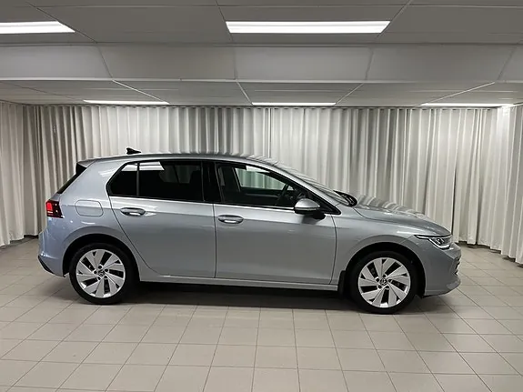 Volkswagen Golf I 2025 photo 2