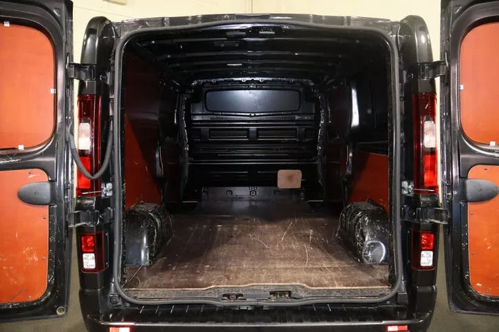 Renault Trafic 2023 photo 2