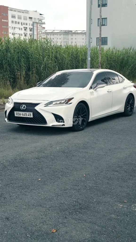 Lexus Es 2019 photo 2