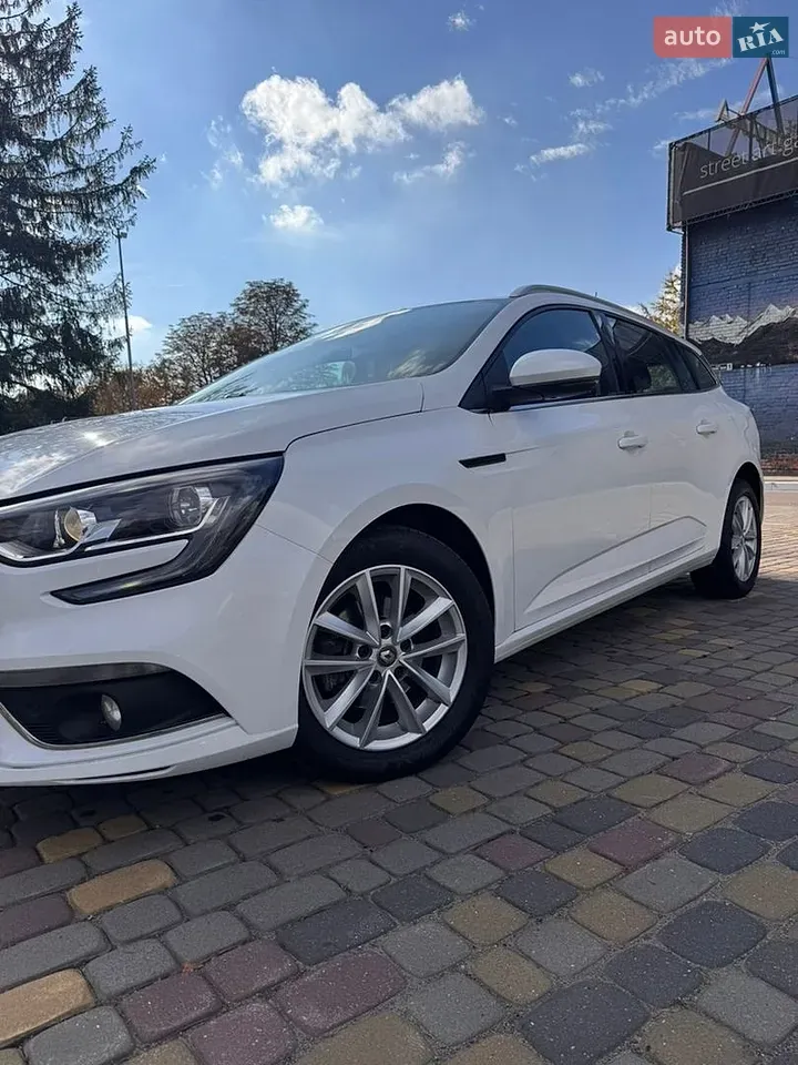 Renault Megane 2019 photo 5