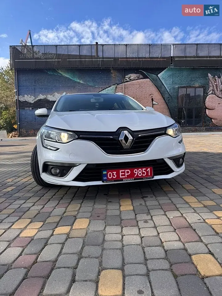 Renault Megane 2019 photo 3