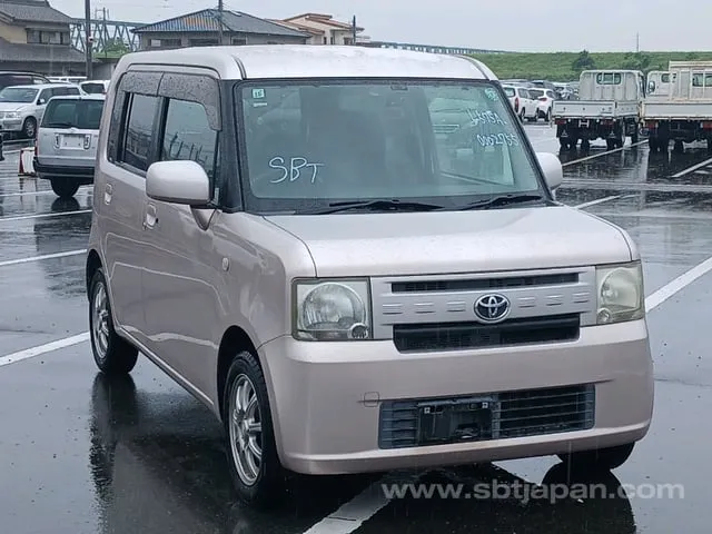 Toyota Pixis Space