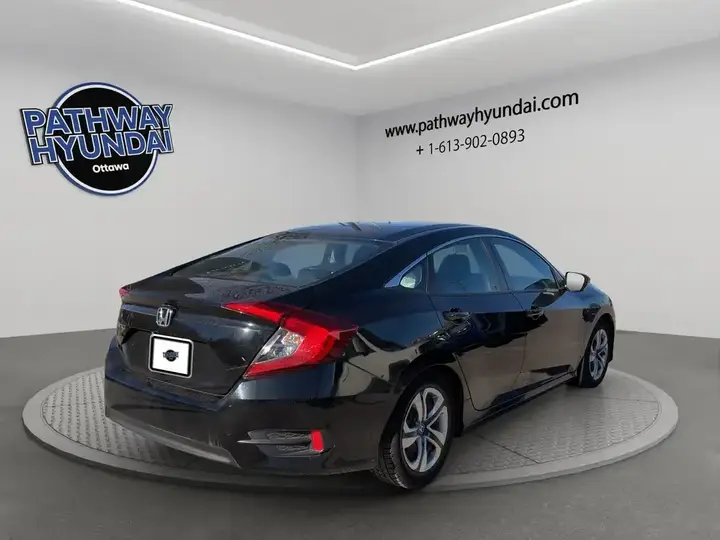 Honda Civic 2018 photo 4