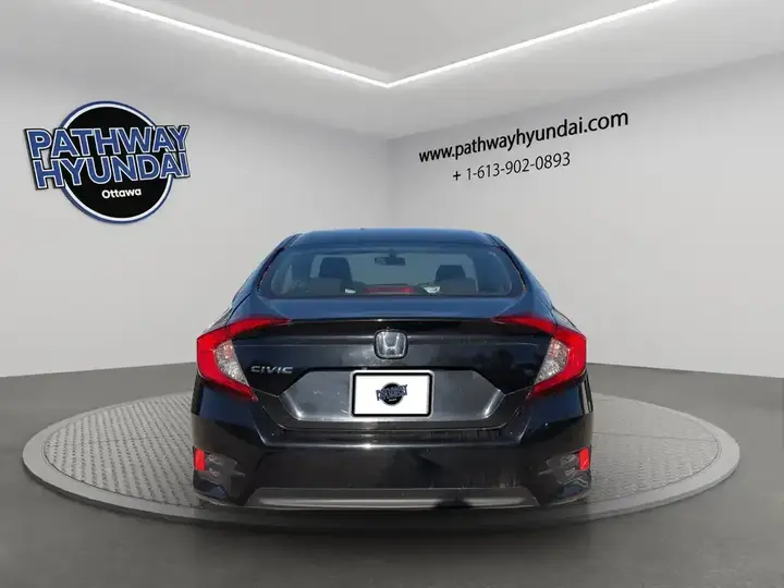 Honda Civic 2018 photo 5