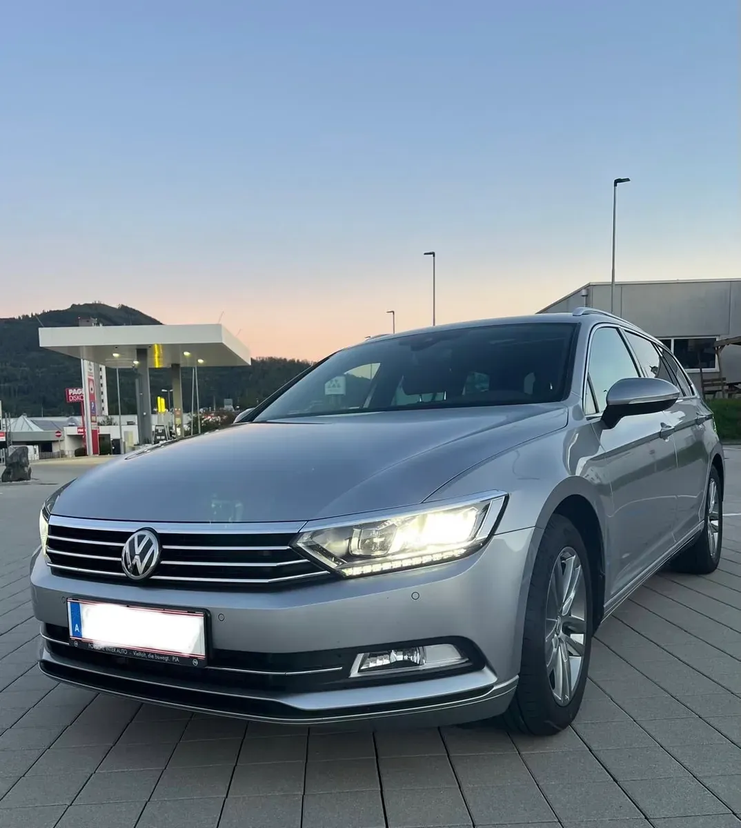 Volkswagen Passat 2019 photo 2