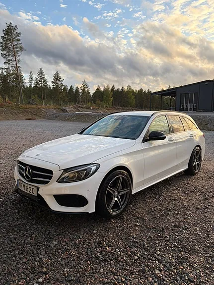 Mercedes-Benz C220