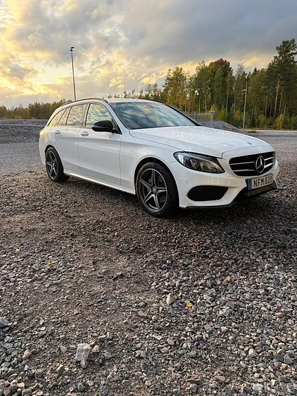 Mercedes-Benz C220 2016 photo 4