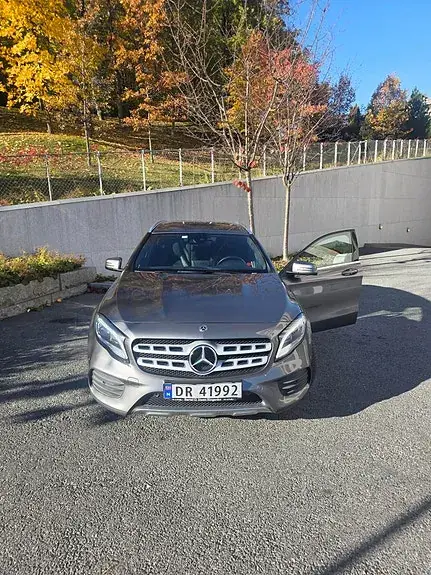 Mercedes-Benz Gla220