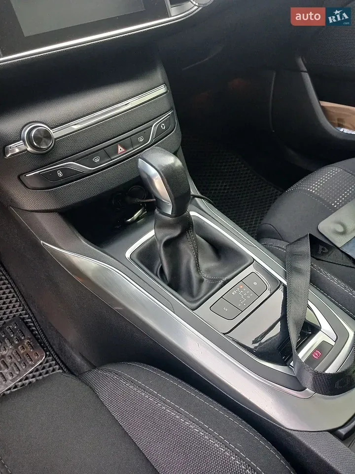 Peugeot 308 2016 photo 4