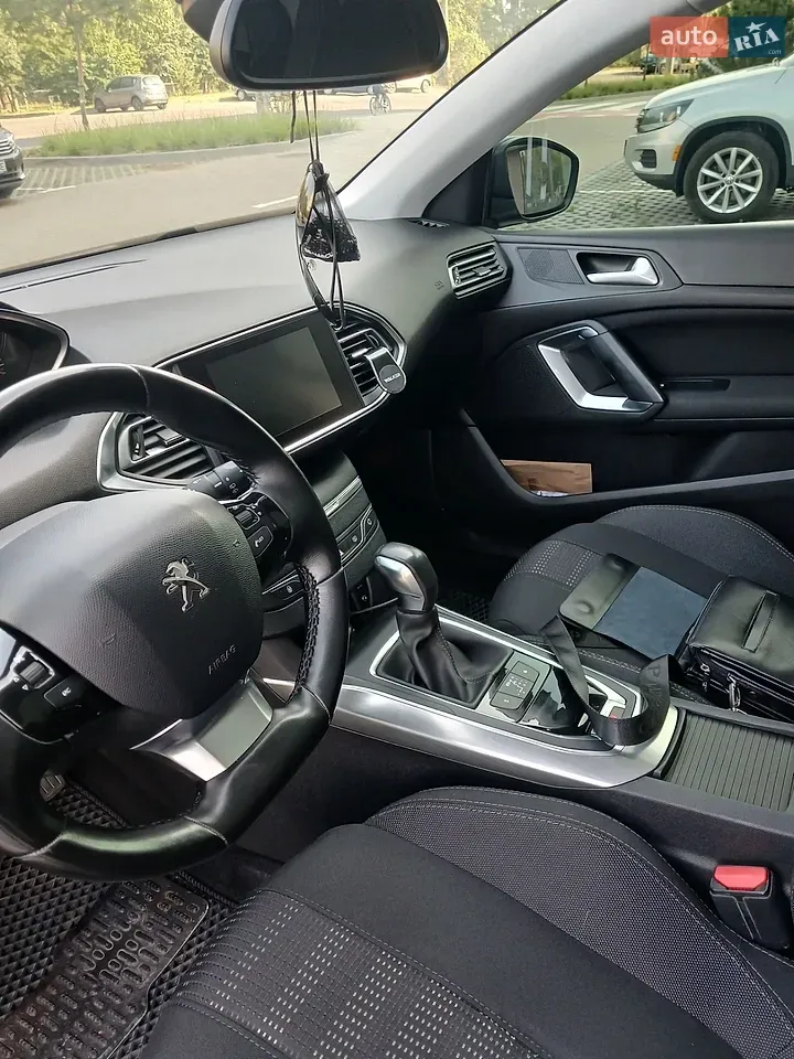 Peugeot 308 2016 photo 5