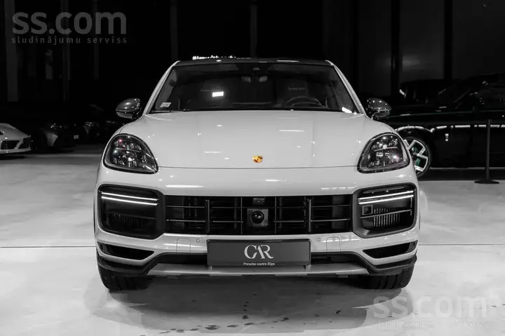 Porsche Cayenne 2022 photo 2