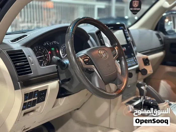 Toyota Land Cruiser 2021 photo 2