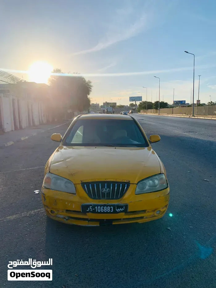 Hyundai Avante 2003 photo 2