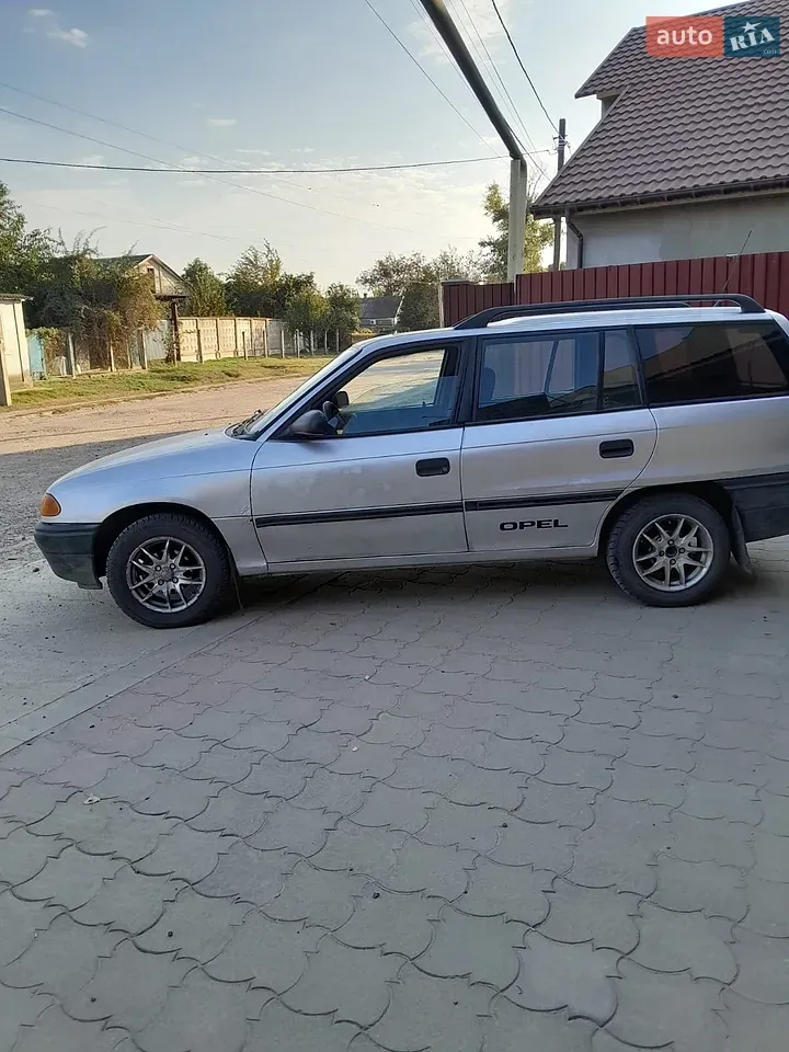 Opel Astra 1995 photo 2