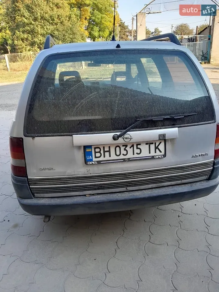 Opel Astra 1995 photo 4