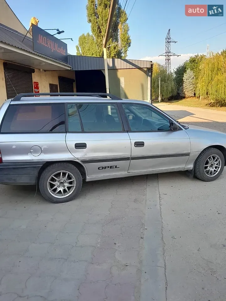 Opel Astra 1995 photo 3